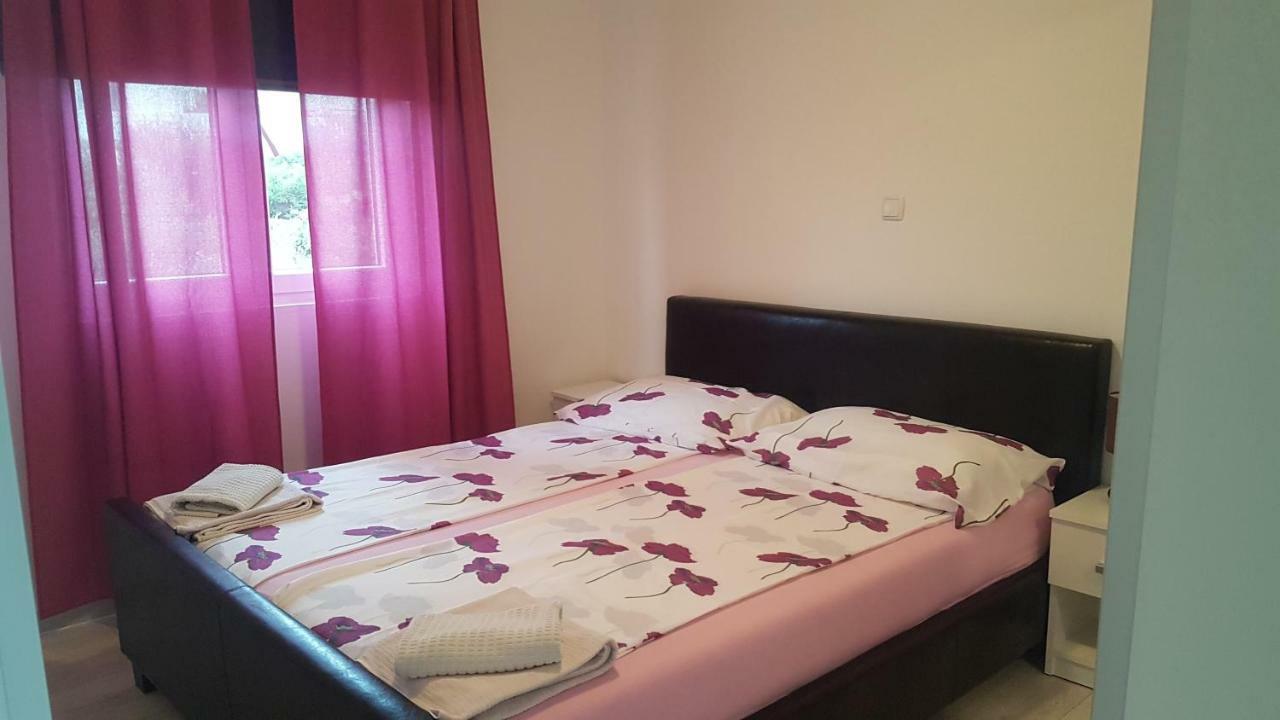 Apartmani Ivana Lopar Exterior foto